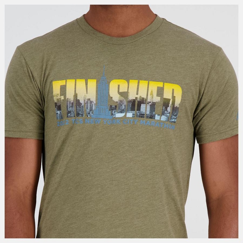 Tops New Balance NYC Marathon Finisher Skyline Estampadas Hombre Verde Oliva | EC 1541PQ