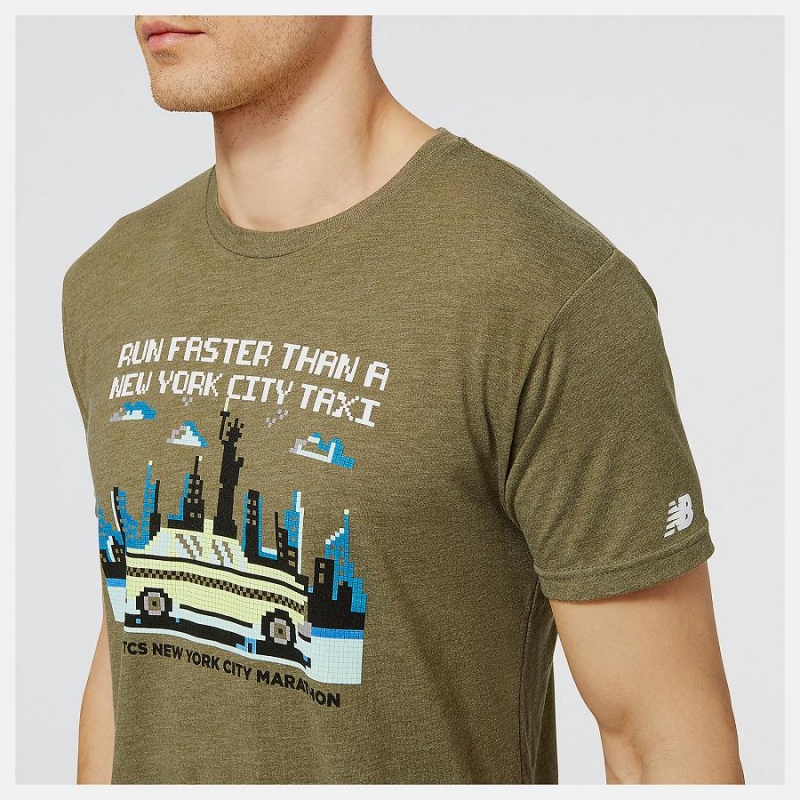 Tops New Balance NYC Marathon Taxi Estampadas Hombre Verde Oliva | EC 1555BC