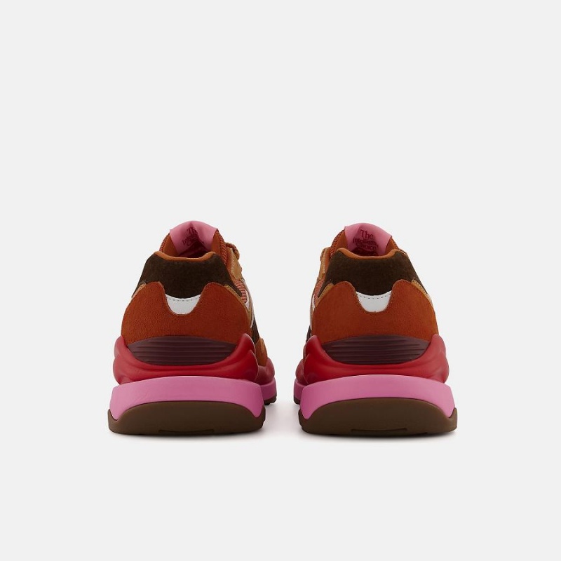 Zapatillas Lifestyle New Balance 57/40 Hombre Marrones Rojas | EC 1640TV