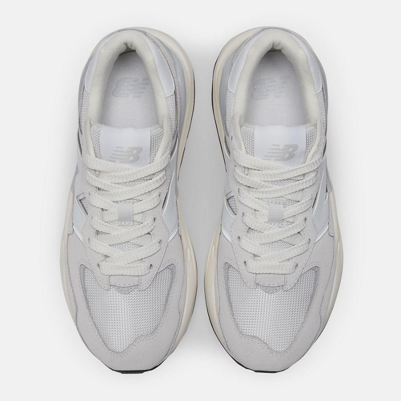 Zapatillas Lifestyle New Balance 57/40 Mujer Gris | EC 2296AP