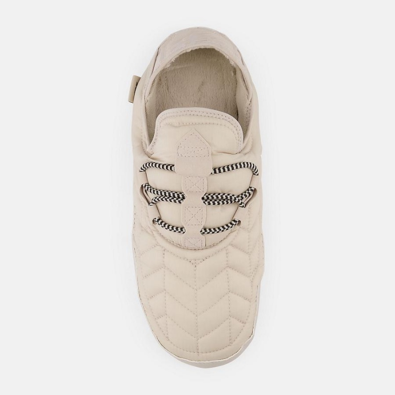 Zapatillas Lifestyle New Balance Caravan Moc v2 Hombre Beige | EC 1665RW
