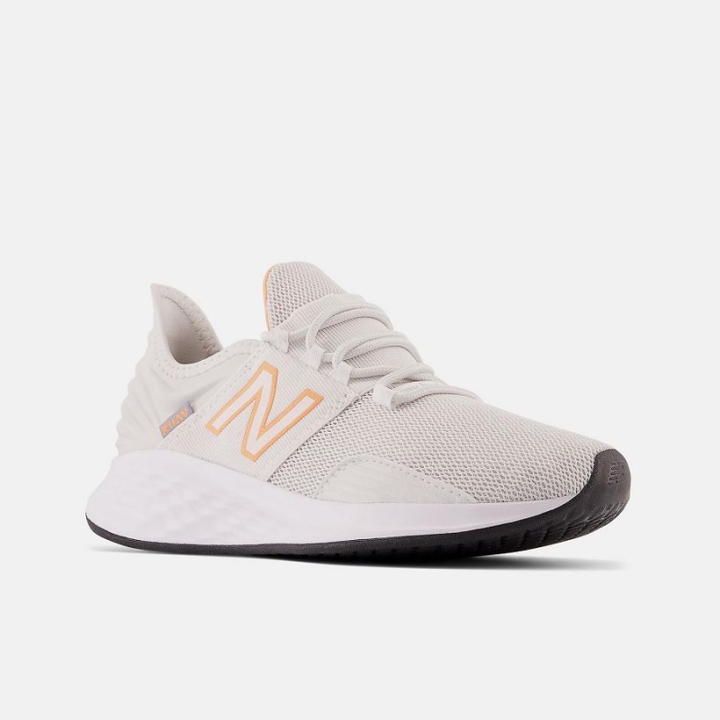 Zapatillas Lifestyle New Balance Fresh Foam Roav Mujer Beige | EC 2313DN