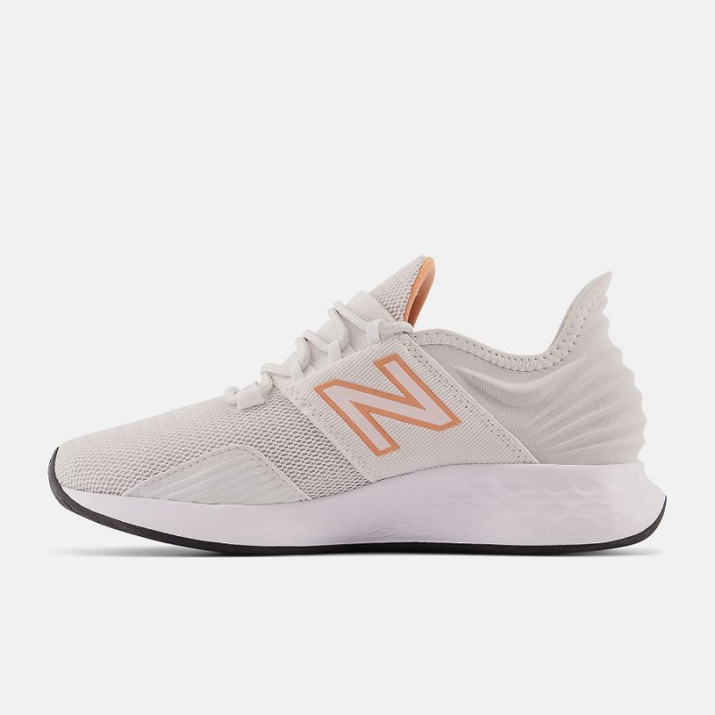 Zapatillas Lifestyle New Balance Fresh Foam Roav Mujer Beige | EC 2313DN