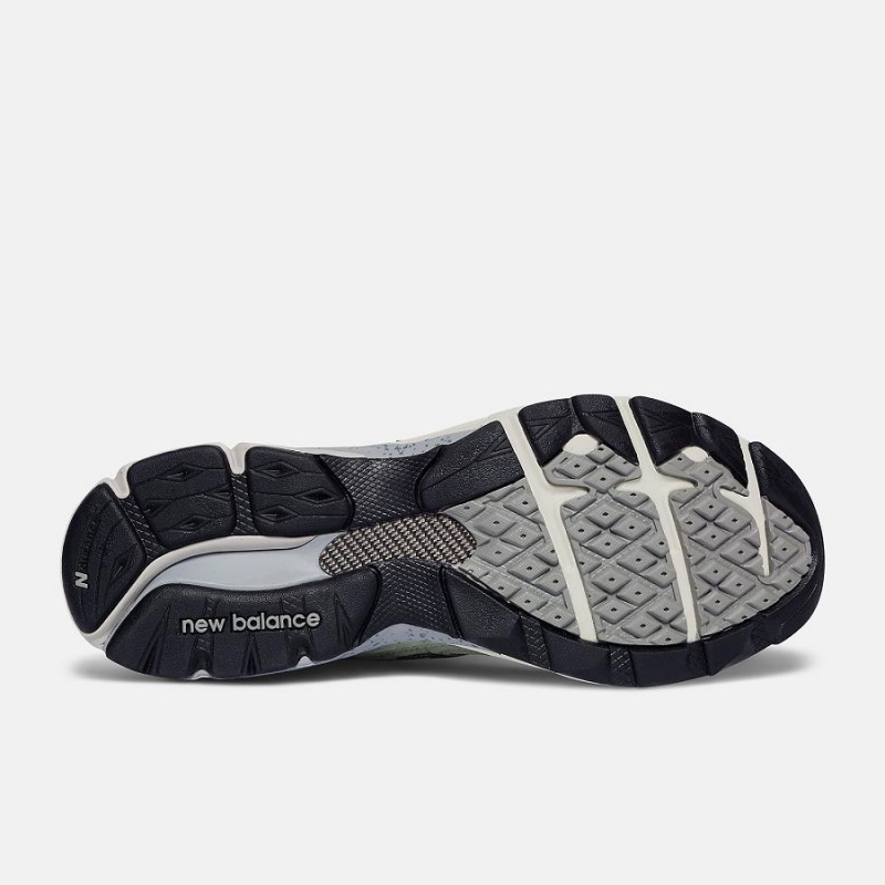 Zapatillas Lifestyle New Balance Patta x MADE in USA 990v3 Mujer Verde Oliva | EC 2321TV