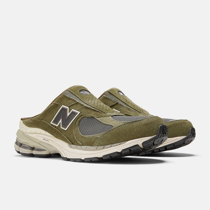 Zapatillas Lifestyle New Balance SNS x 2002R Mule Hombre Verde Oliva | EC 1706LH