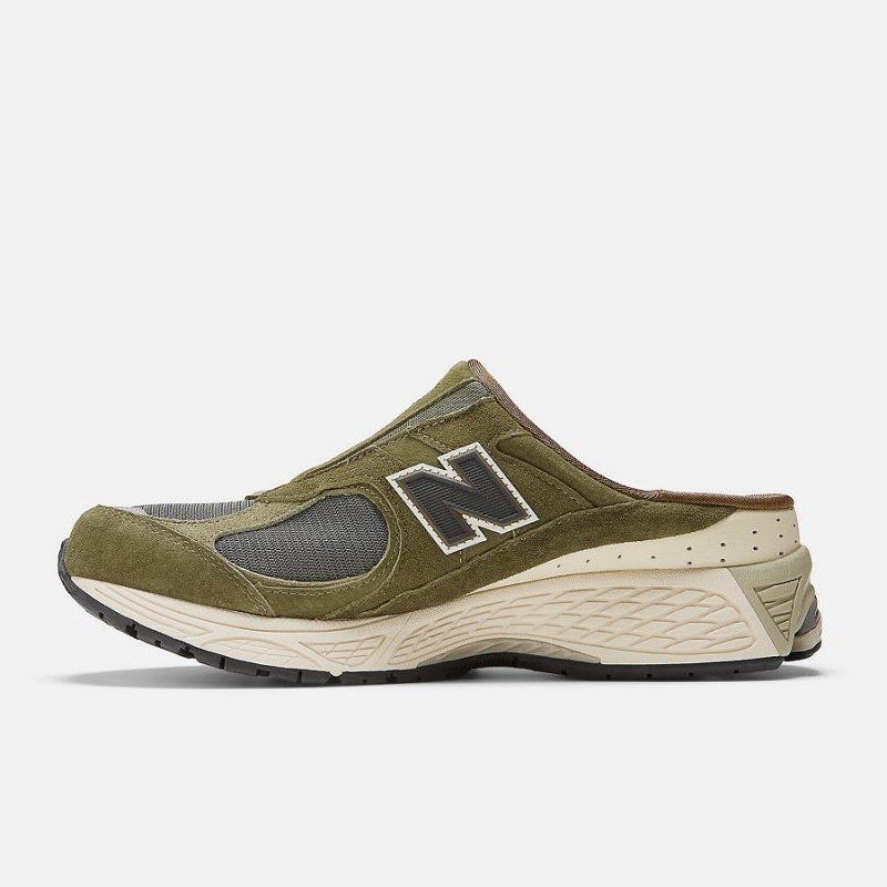 Zapatillas Lifestyle New Balance SNS x 2002R Mule Hombre Verde Oliva | EC 1706LH