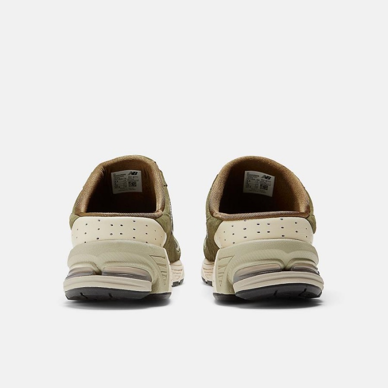 Zapatillas Lifestyle New Balance SNS x 2002R Mule Hombre Verde Oliva | EC 1706LH